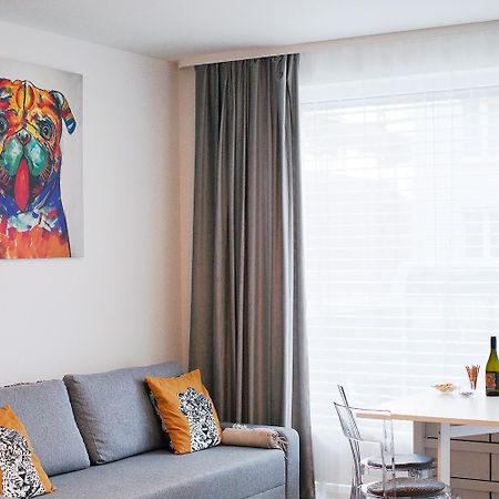 Holesovice Delight: Modern Comfort With A Twist In Prague 7 Exteriör bild