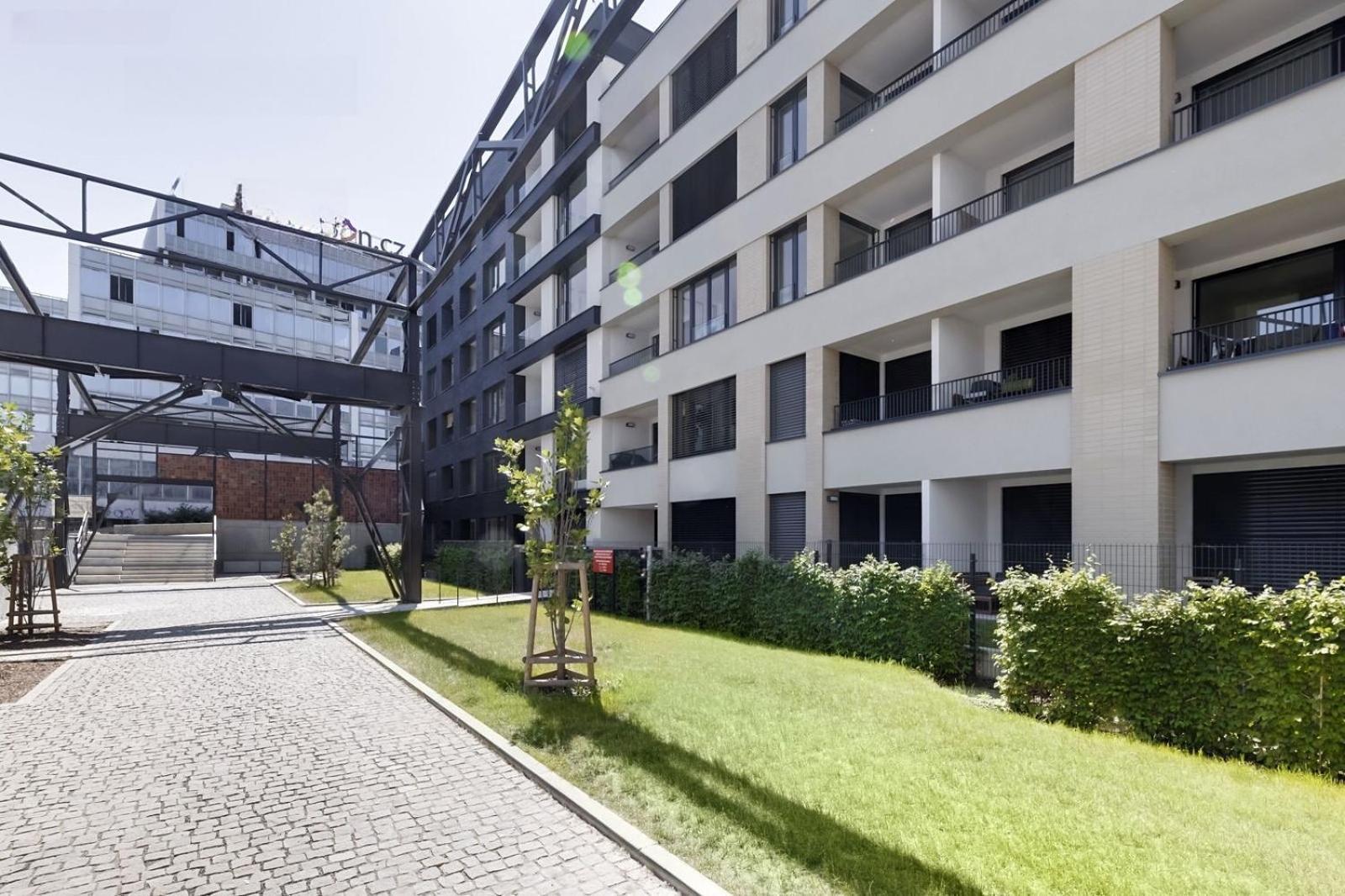 Holesovice Delight: Modern Comfort With A Twist In Prague 7 Exteriör bild