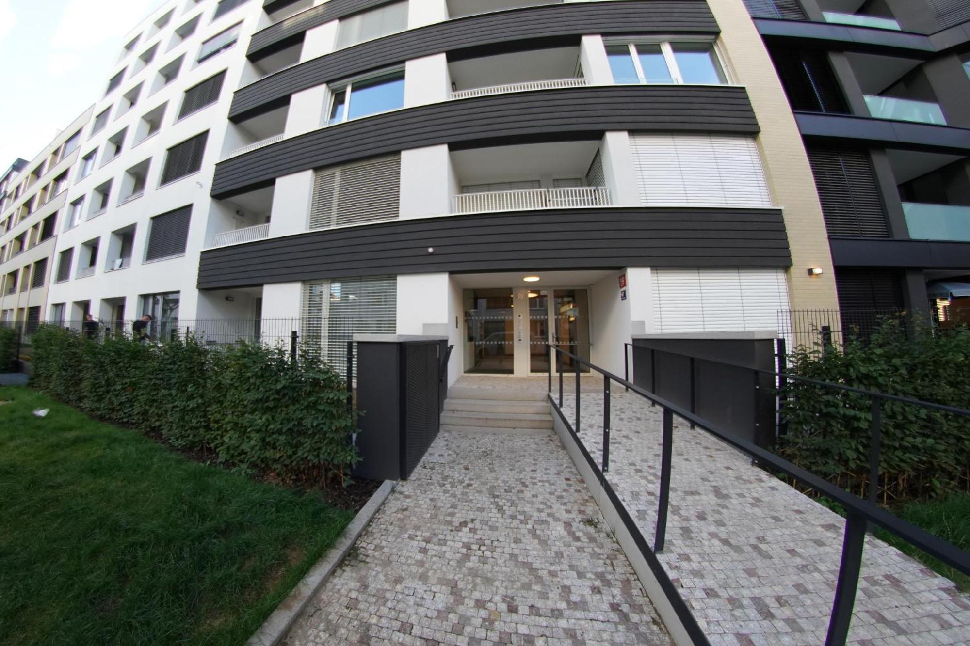 Holesovice Delight: Modern Comfort With A Twist In Prague 7 Exteriör bild